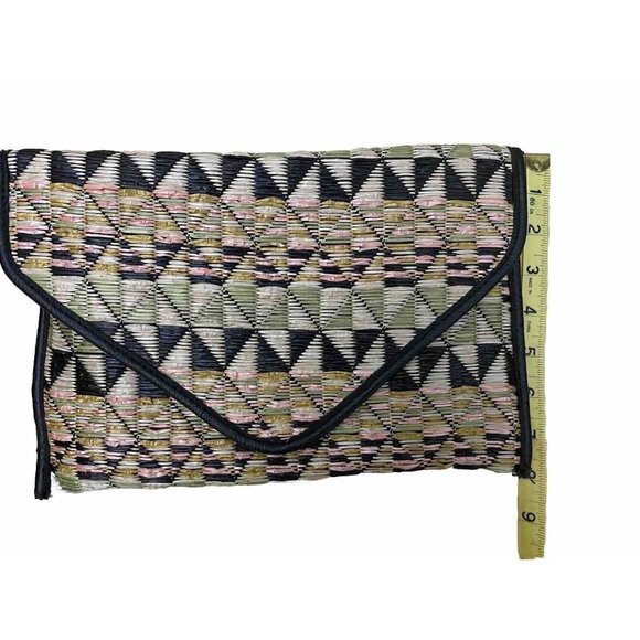 BCBGeneration Straw Purse Clutch Aztec Envelope Foldover Leather Trim Pink Blk - Picture 9 of 9